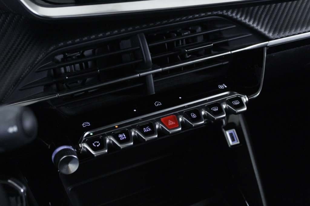 peugeot-2008-2024-gasolina-1199cc