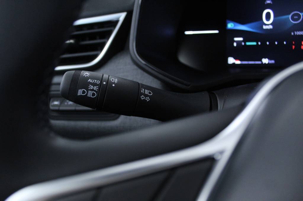 mitsubishi-colt-2024-gasolina-999cc