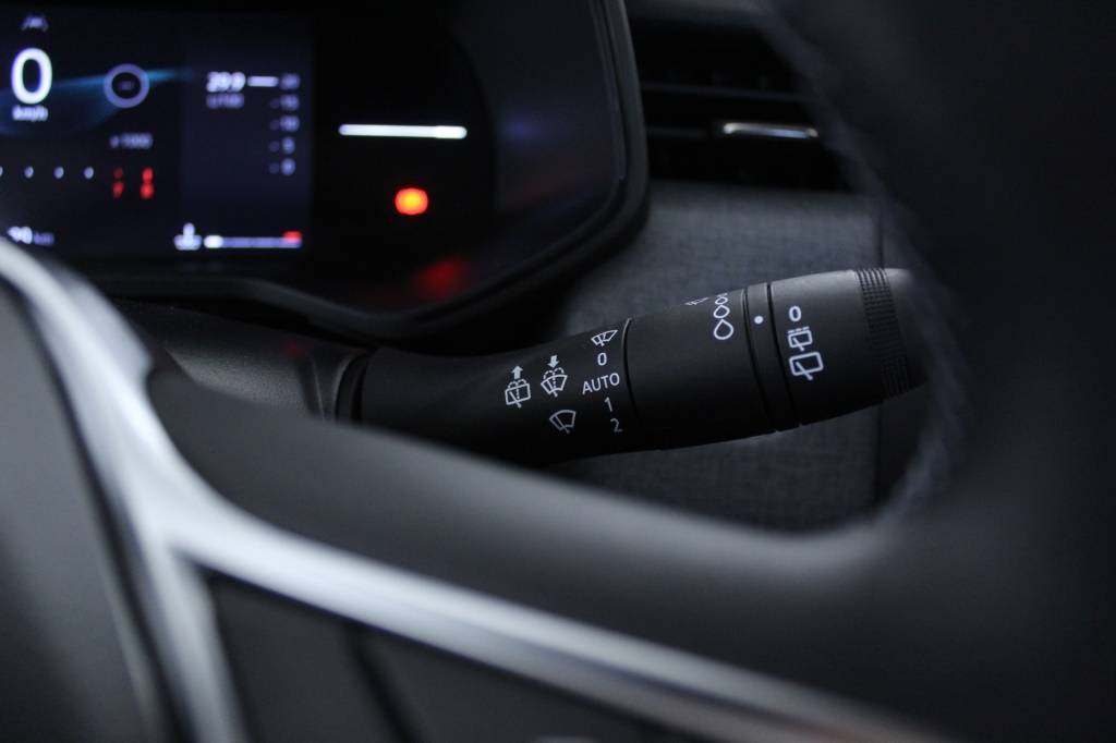 mitsubishi-colt-2024-gasolina-999cc