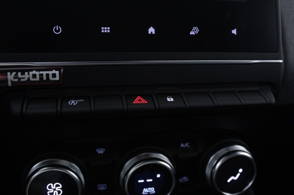 mitsubishi-colt-2024-gasolina-999cc