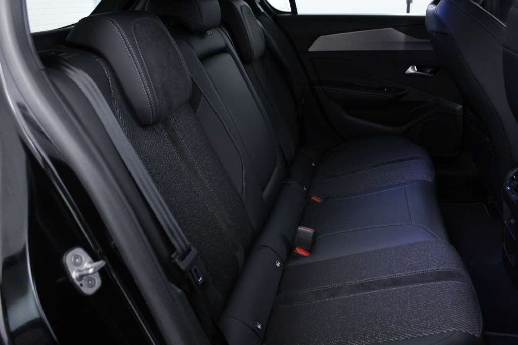 peugeot-308-2024-hibrido-1598cc