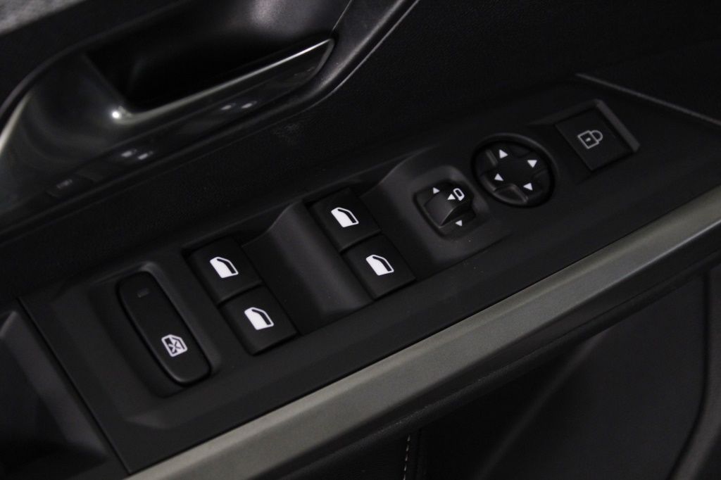 peugeot-3008-2025-hibrido-1199cc