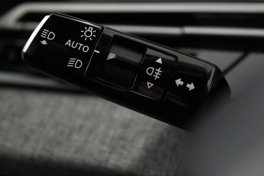 peugeot-3008-2025-hibrido-1199cc