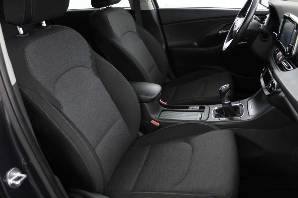 hyundai-i30-2024-gasolina-998cc