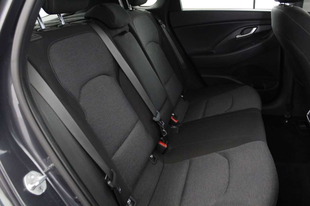 hyundai-i30-2024-gasolina-998cc