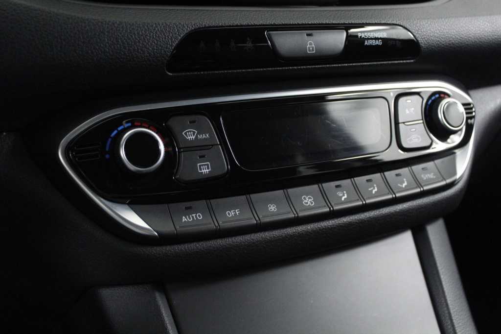 hyundai-i30-2024-gasolina-998cc