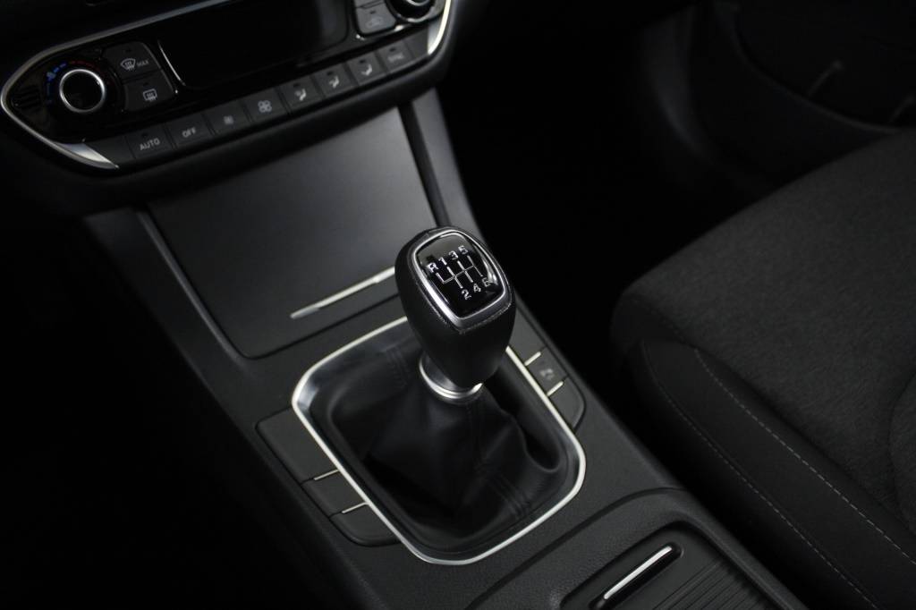 hyundai-i30-2024-gasolina-998cc