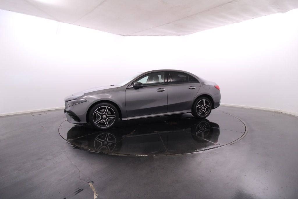 mercedes-benz-classe-a-2024-hibrido-1332cc