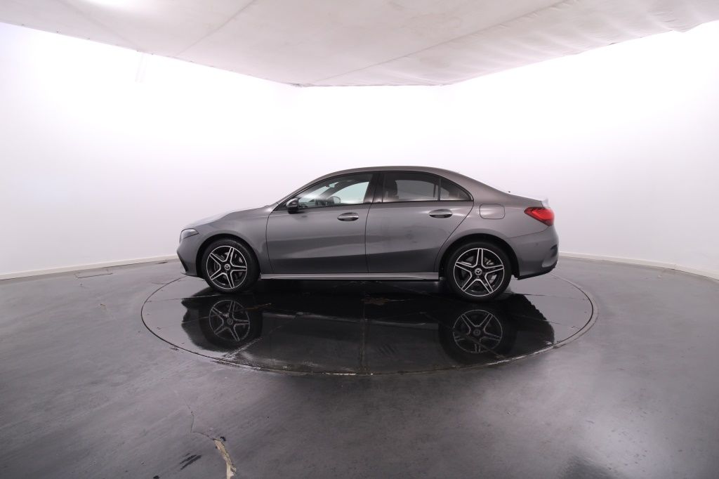 mercedes-benz-classe-a-2024-hibrido-1332cc