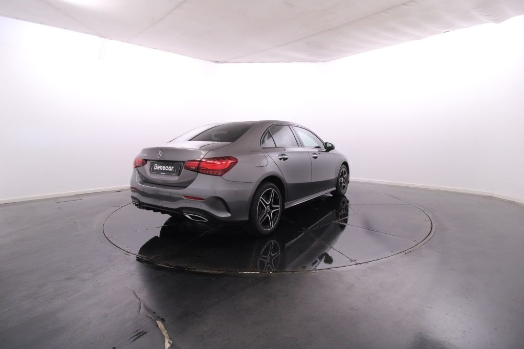 mercedes-benz-classe-a-2024-hibrido-1332cc