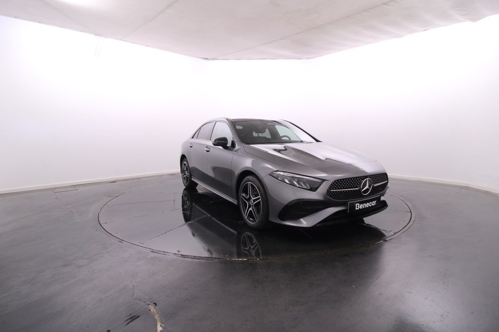 mercedes-benz-classe-a-2024-hibrido-1332cc