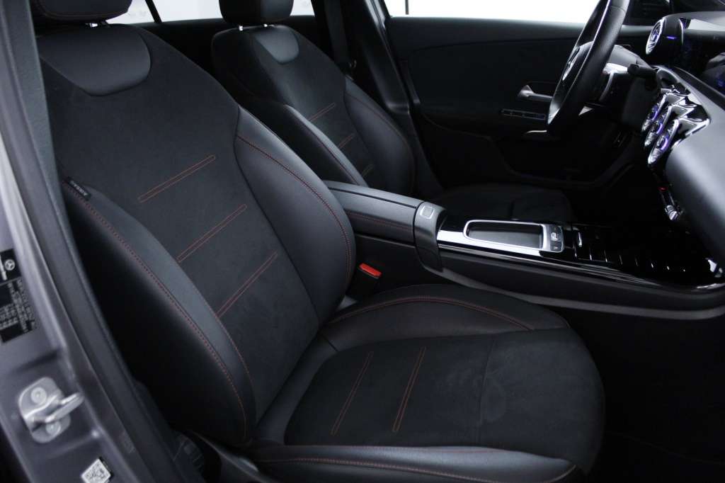 mercedes-benz-classe-a-2024-hibrido-1332cc