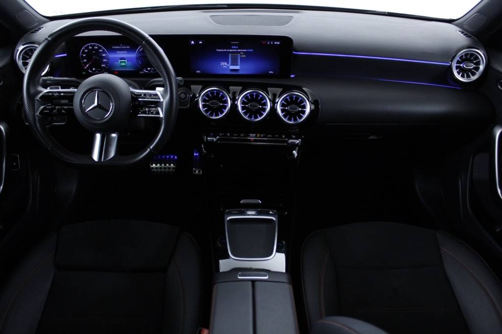 mercedes-benz-classe-a-2024-hibrido-1332cc