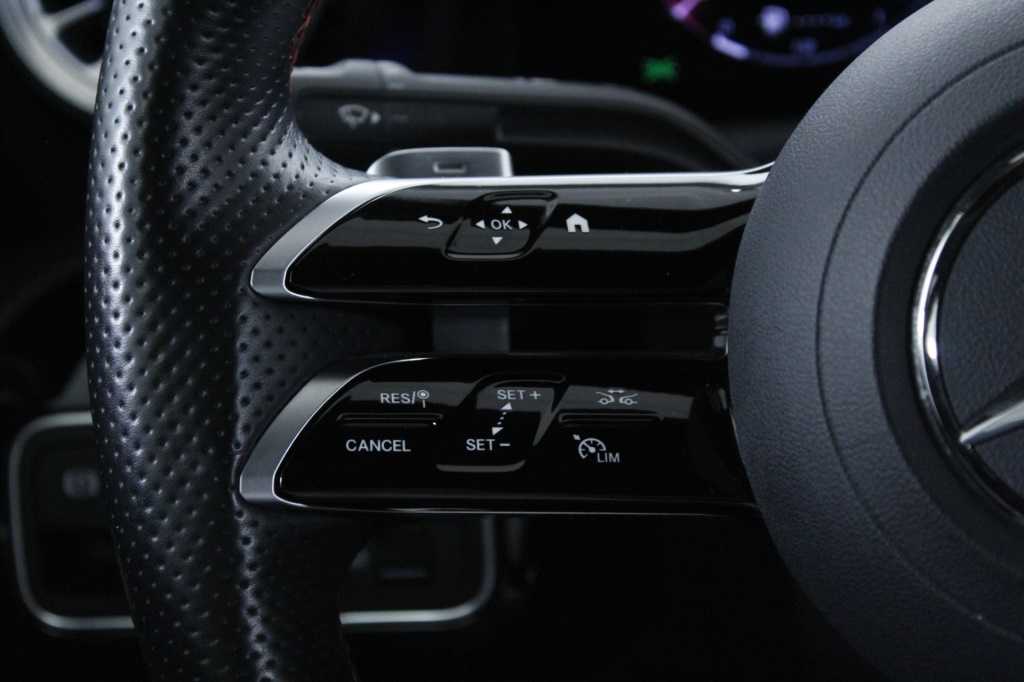 mercedes-benz-classe-a-2024-hibrido-1332cc