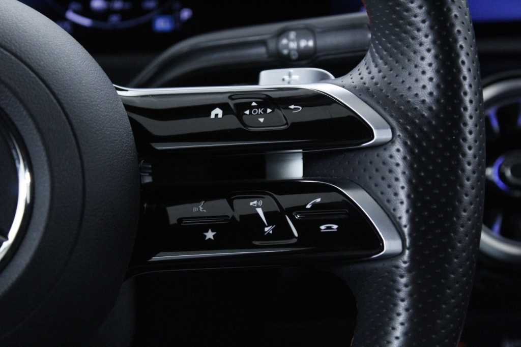 mercedes-benz-classe-a-2024-hibrido-1332cc