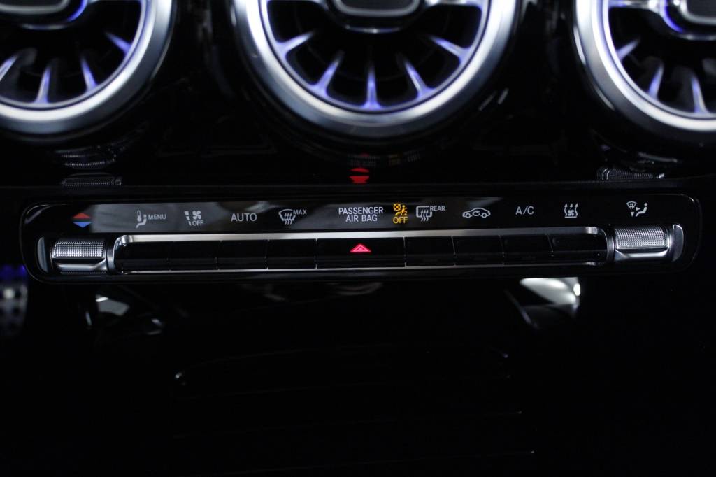 mercedes-benz-classe-a-2024-hibrido-1332cc