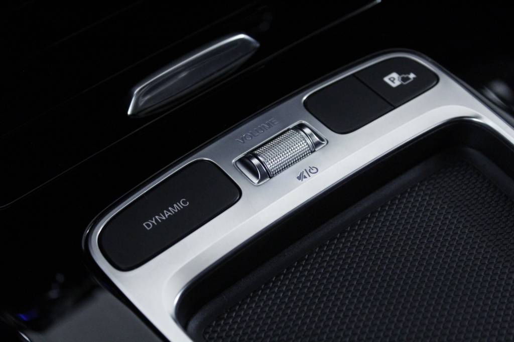 mercedes-benz-classe-a-2024-hibrido-1332cc
