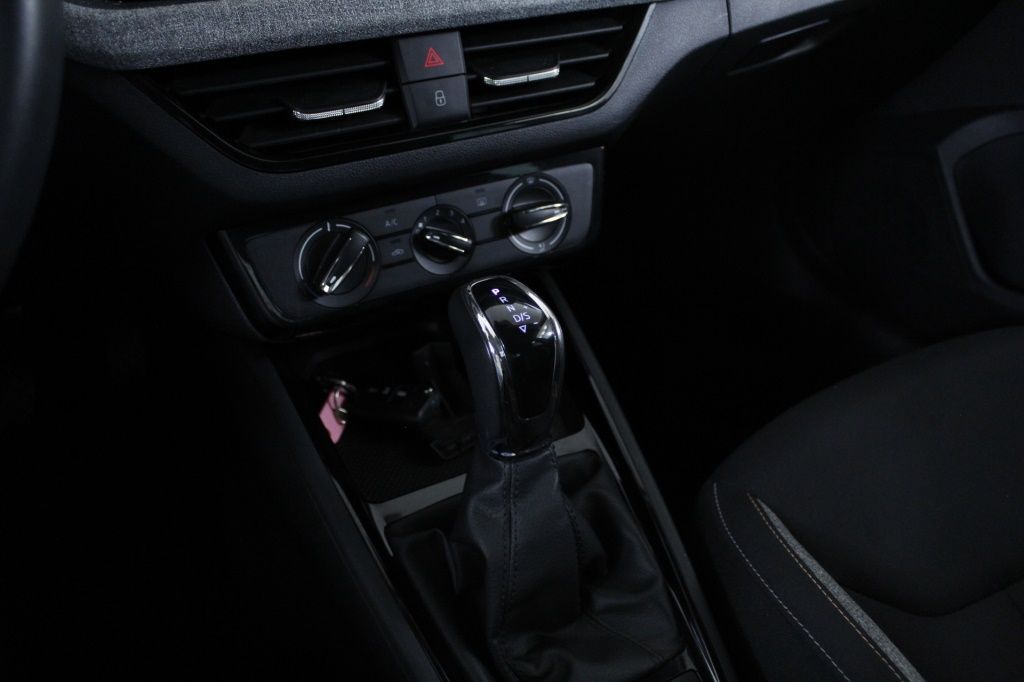 skoda-kamiq-2024-gasolina-999cc