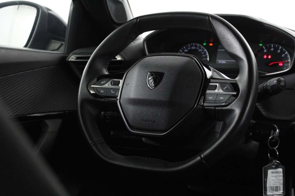 peugeot-2008-2024-gasolina-1199cc