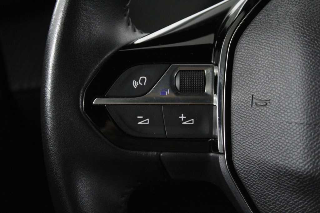 peugeot-2008-2024-gasolina-1199cc