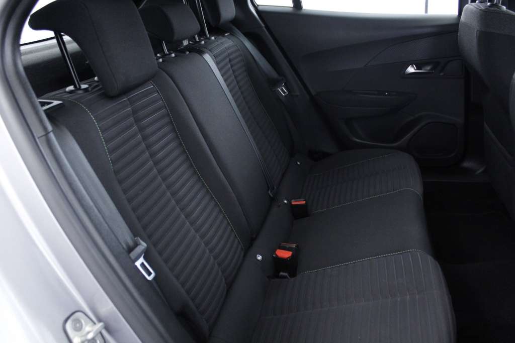 peugeot-2008-2024-gasolina-1199cc