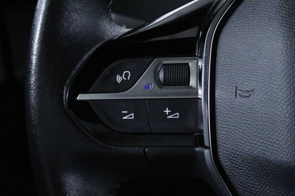 peugeot-2008-2024-gasolina-1199cc