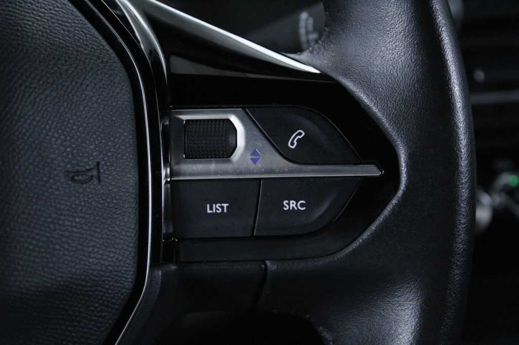 peugeot-2008-2024-gasolina-1199cc