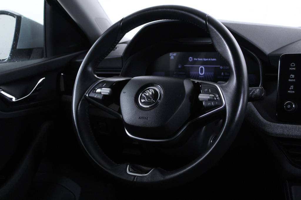 skoda-scala-2024-gasolina-999cc