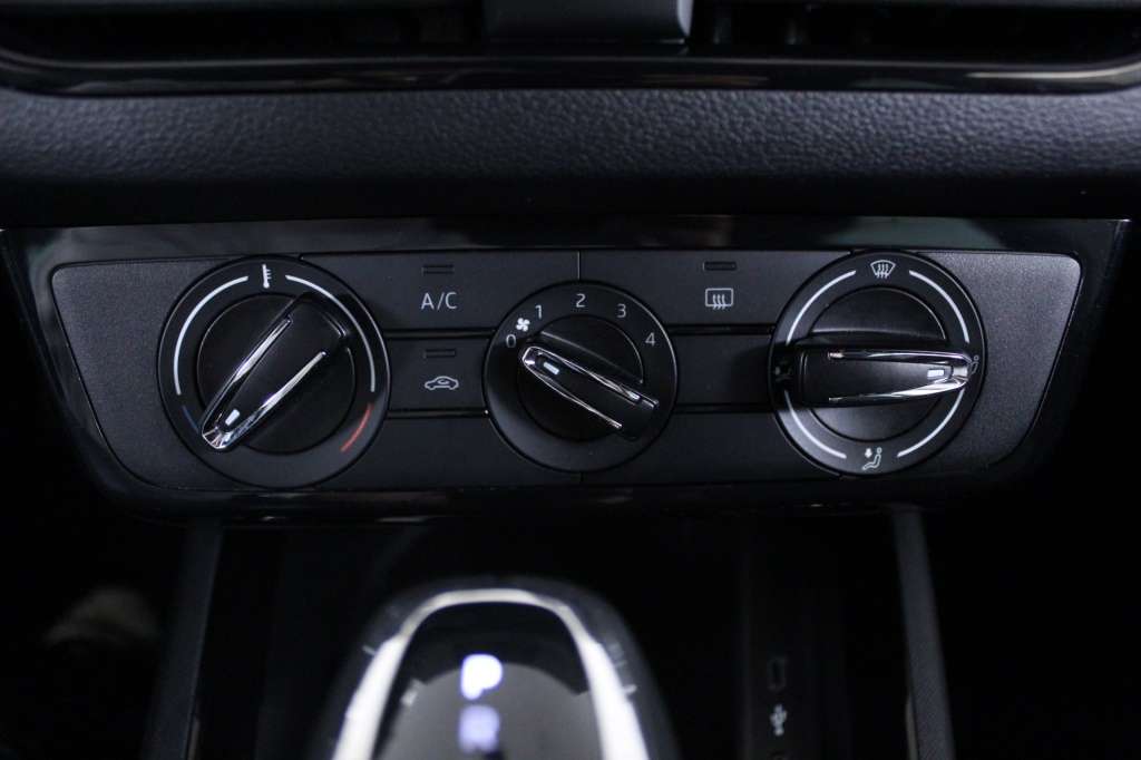 skoda-scala-2024-gasolina-999cc