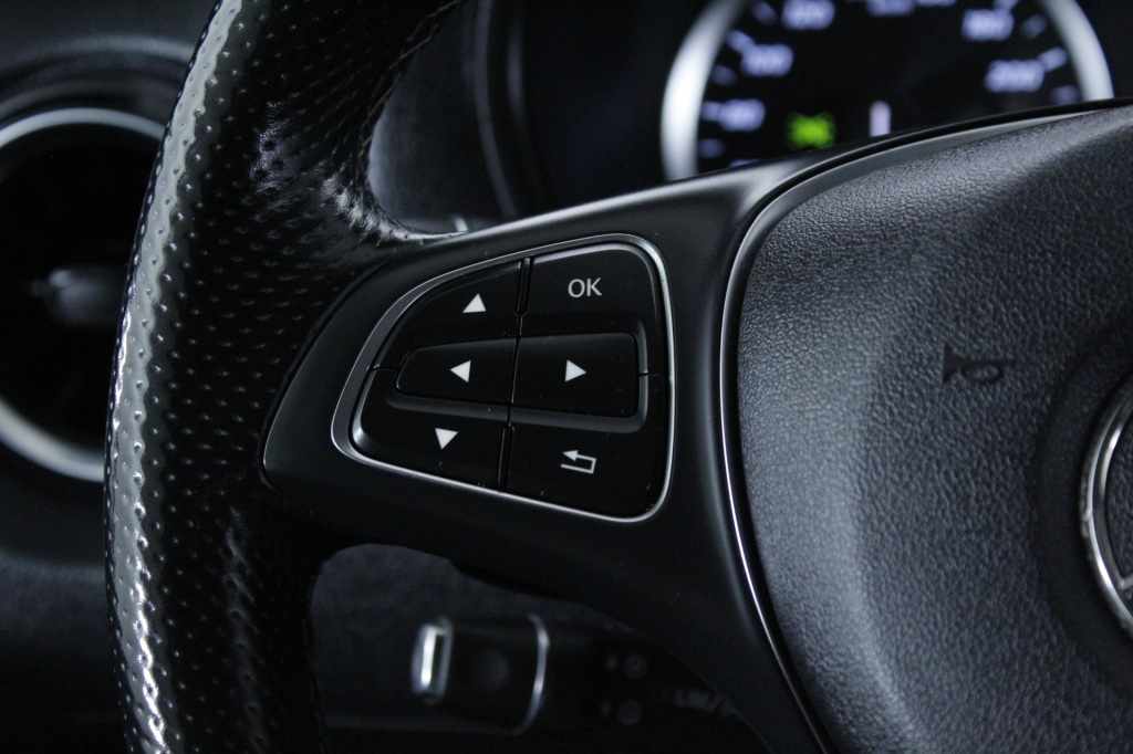 mercedes-benz-vito-2022-diesel-1950cc