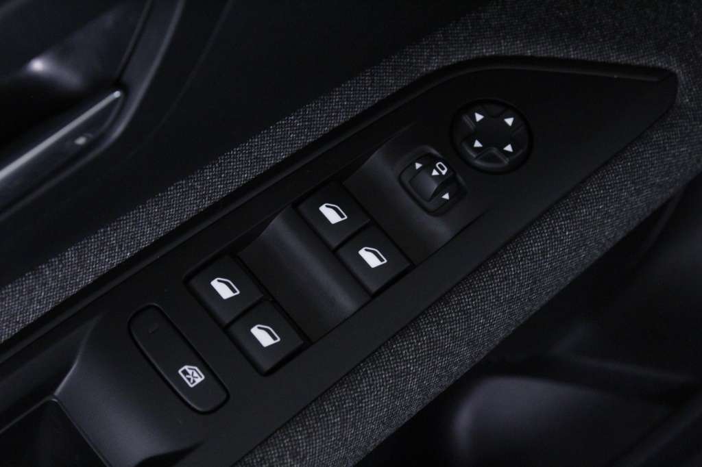 peugeot-3008-2024-gasolina-1199cc
