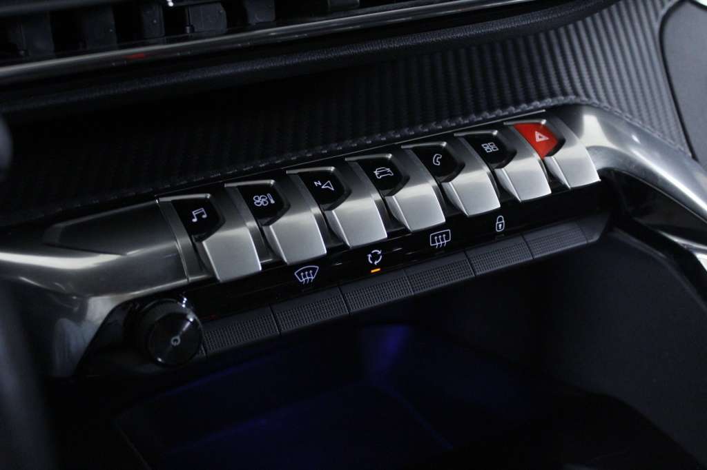 peugeot-3008-2024-gasolina-1199cc