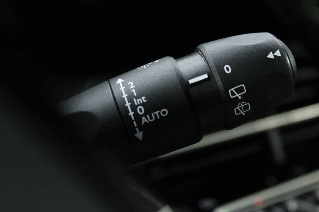 peugeot-2008-2025-eletrico-1cc