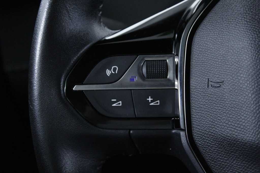 peugeot-2008-2024-gasolina-1199cc