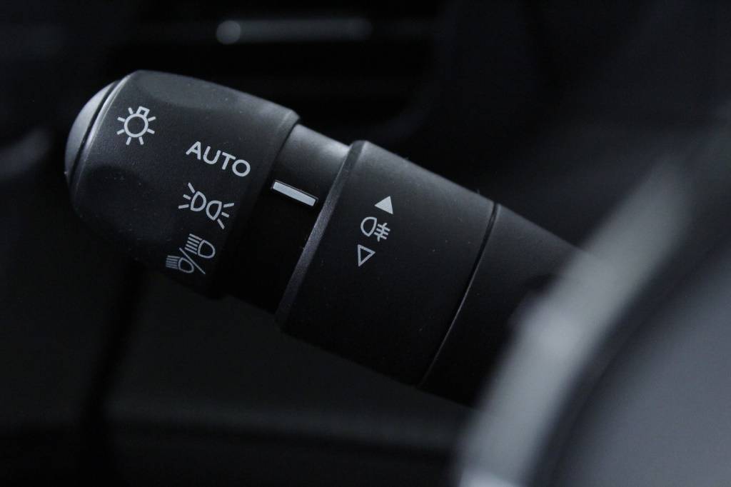 peugeot-2008-2024-gasolina-1199cc