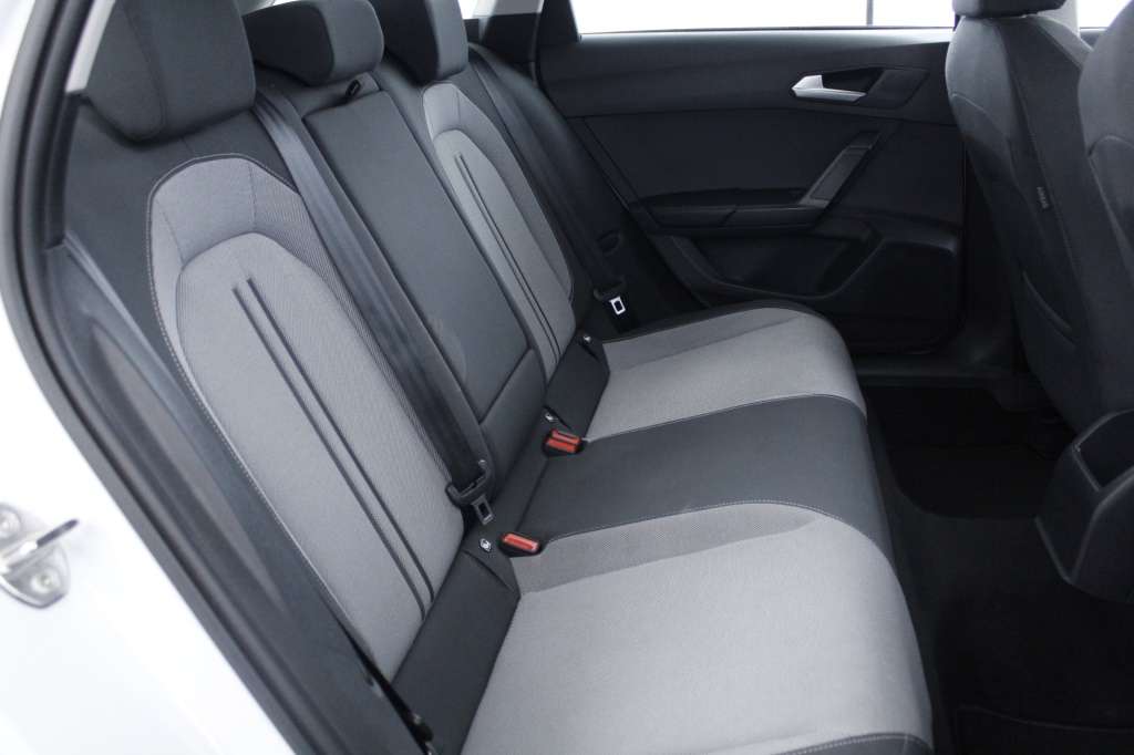 seat-leon-st-2024-gasolina-999cc