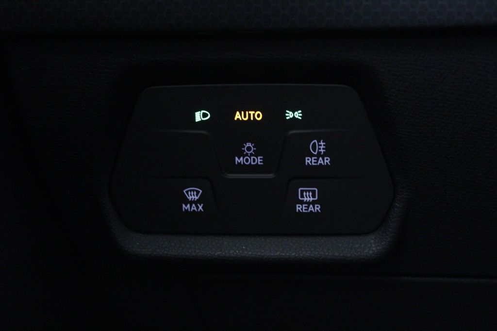 seat-leon-st-2024-gasolina-999cc