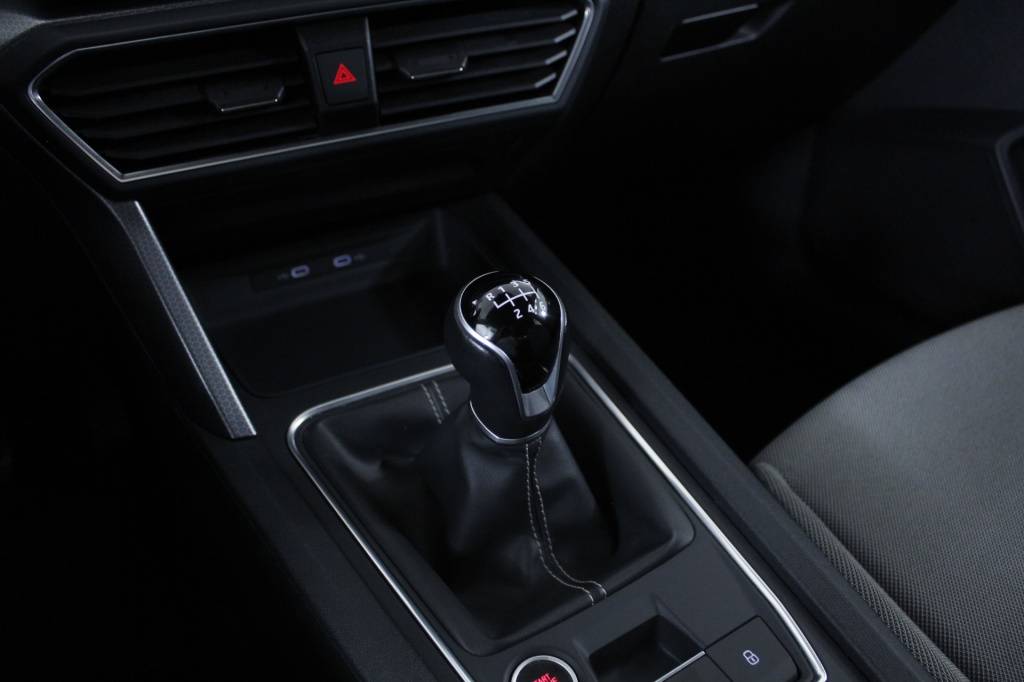seat-leon-st-2024-gasolina-999cc