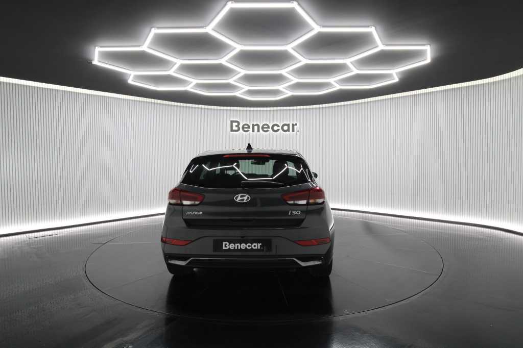 hyundai-i30-2024-gasolina-998cc