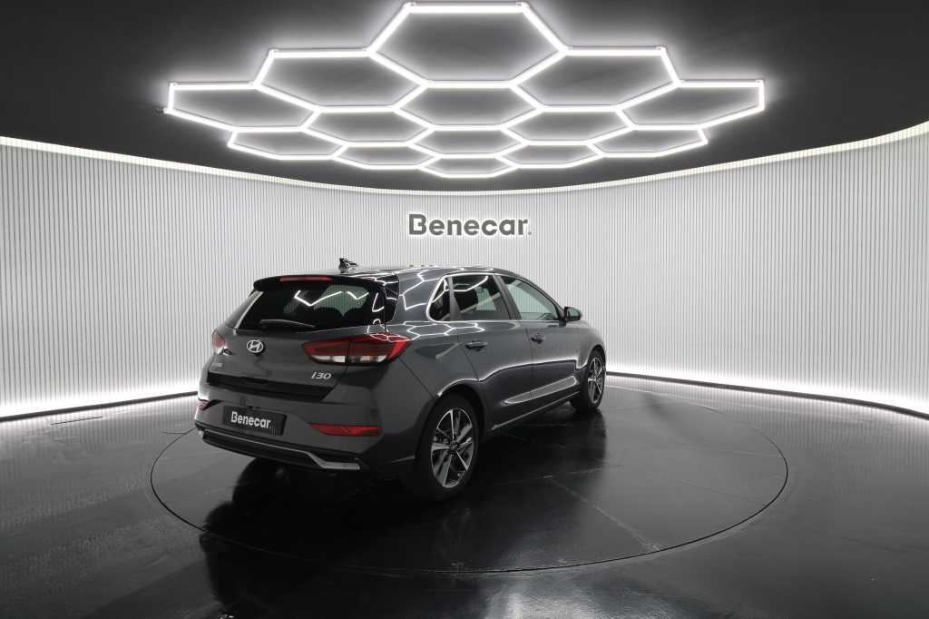 hyundai-i30-2024-gasolina-998cc