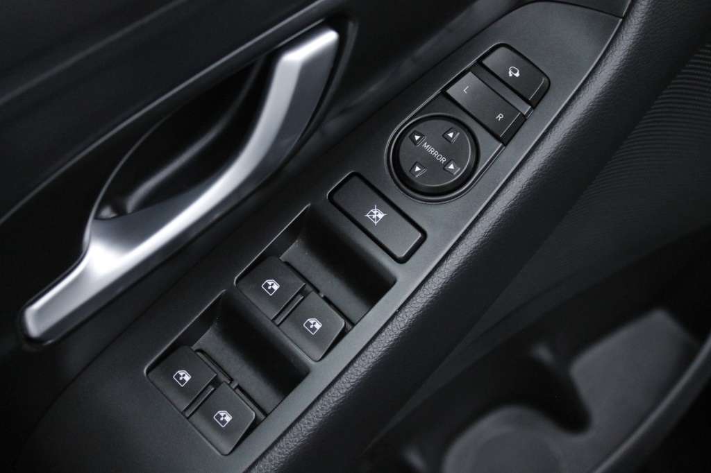 hyundai-i30-2024-gasolina-998cc