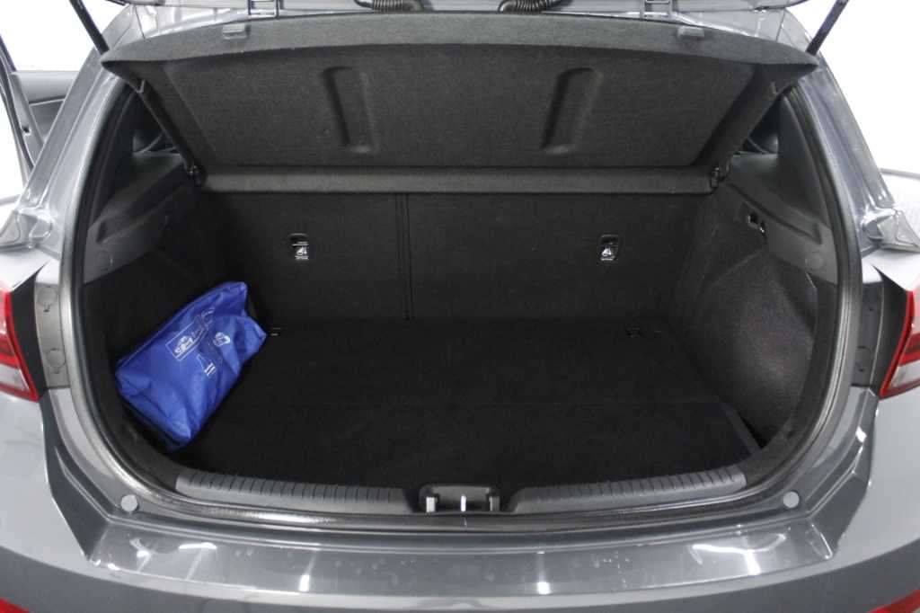 hyundai-i30-2024-gasolina-998cc