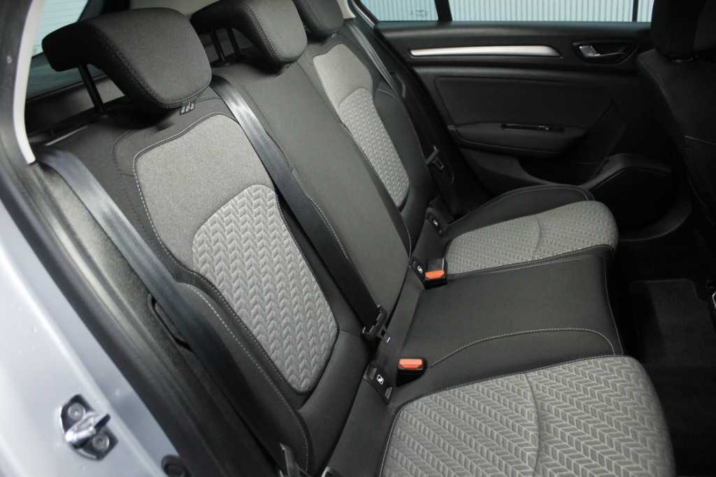 renault-megane-sport-tourer-2022-diesel-1461cc