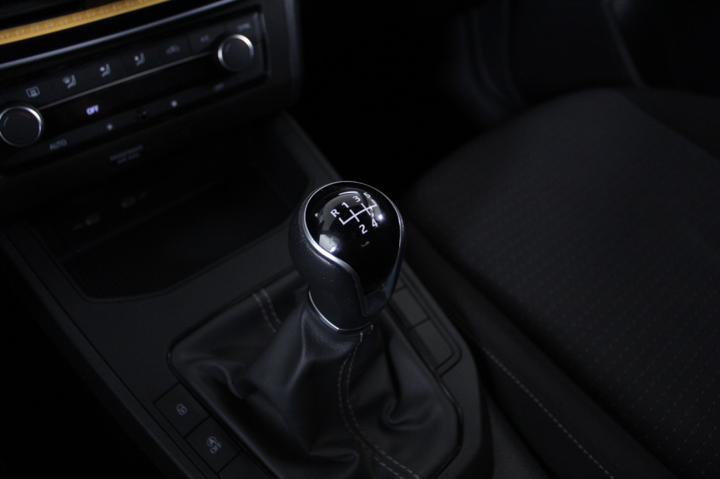 seat-ibiza-2024-gasolina-999cc