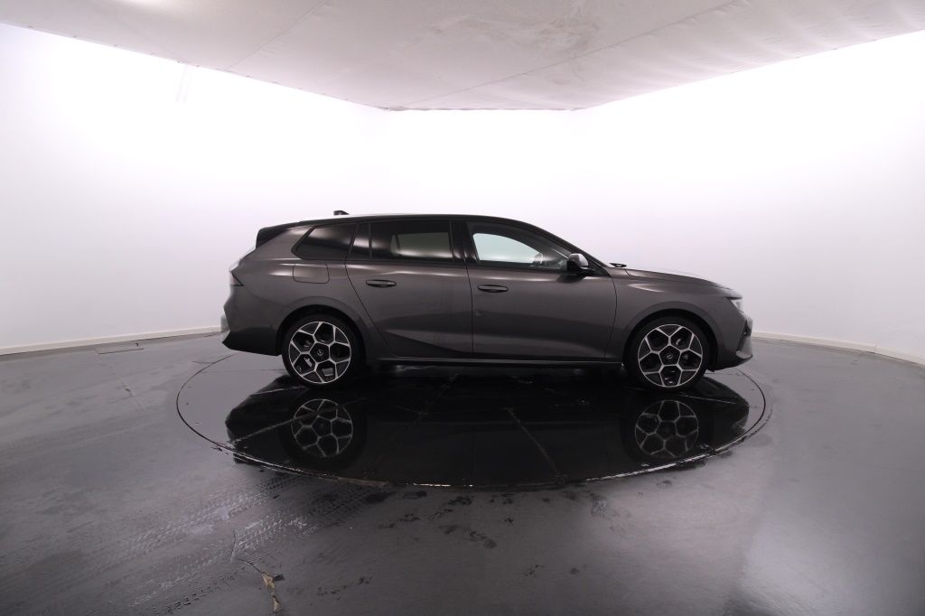opel-astra-sport-tourer-2025-diesel-1499cc