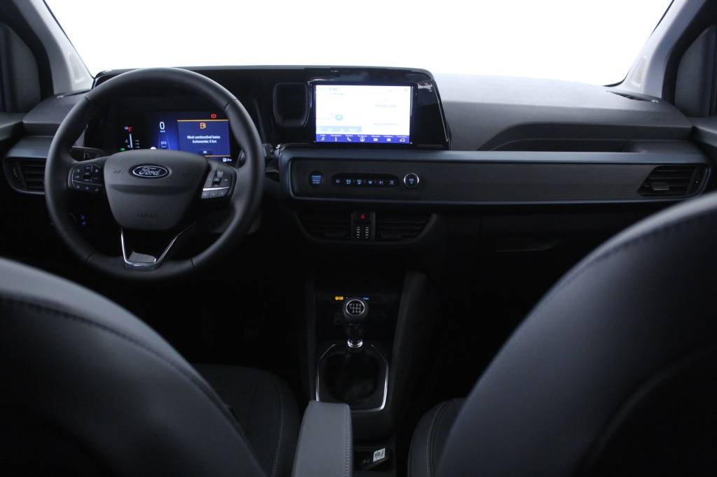 ford-tourneo-2024-gasolina-999cc