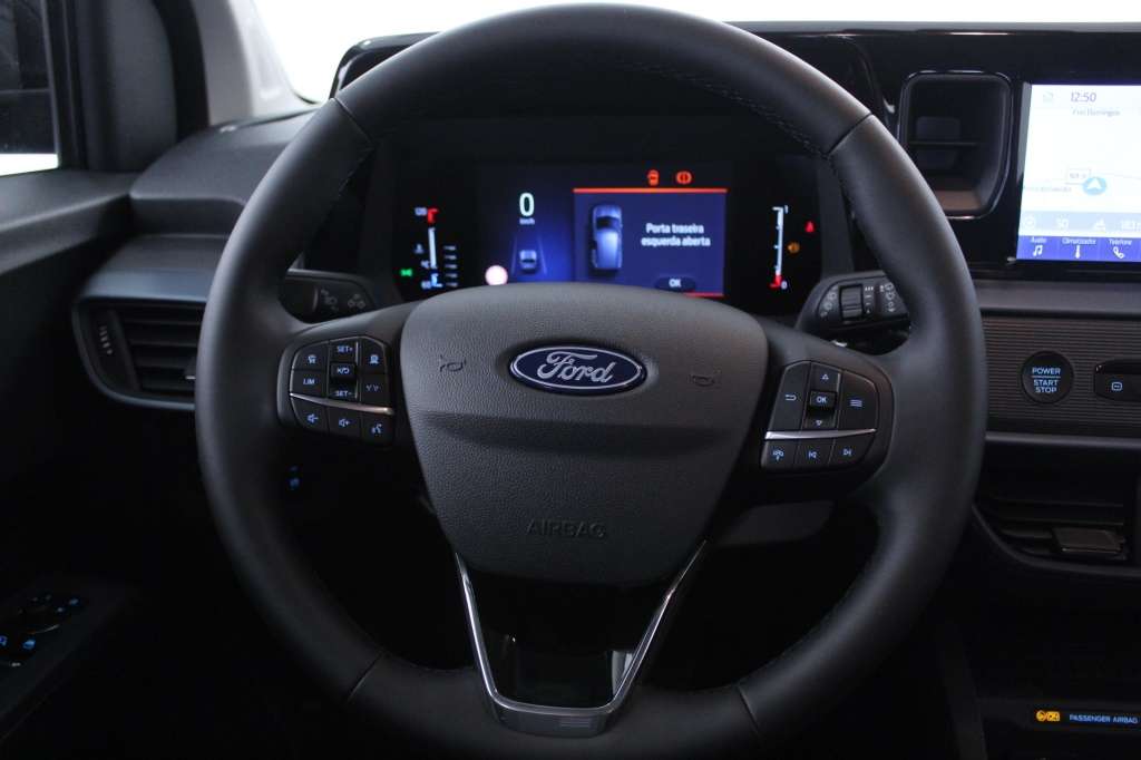 ford-tourneo-2024-gasolina-999cc