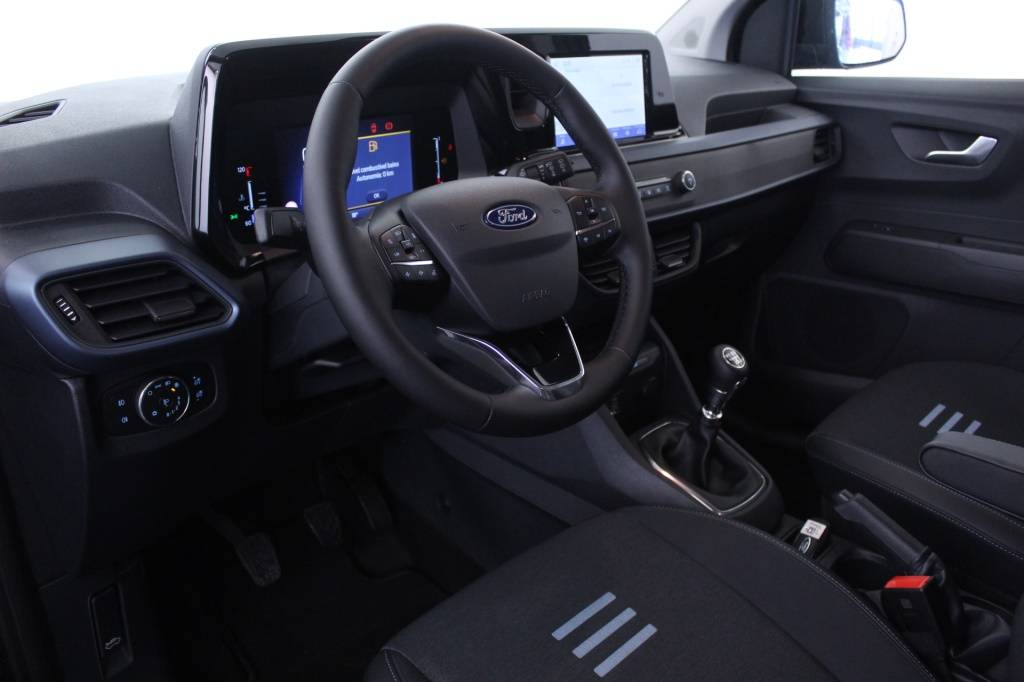 ford-tourneo-2024-gasolina-999cc