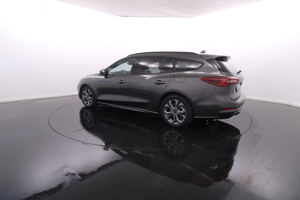 ford-focus-sw-2023-diesel-1499cc