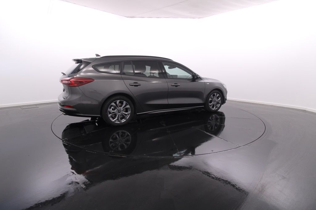ford-focus-sw-2023-diesel-1499cc